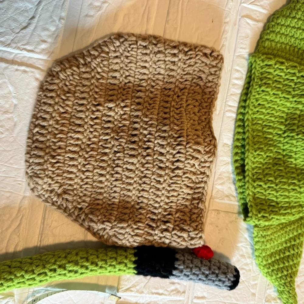 Newborn Green and Tan Crochet Baby Yoda Costume Set